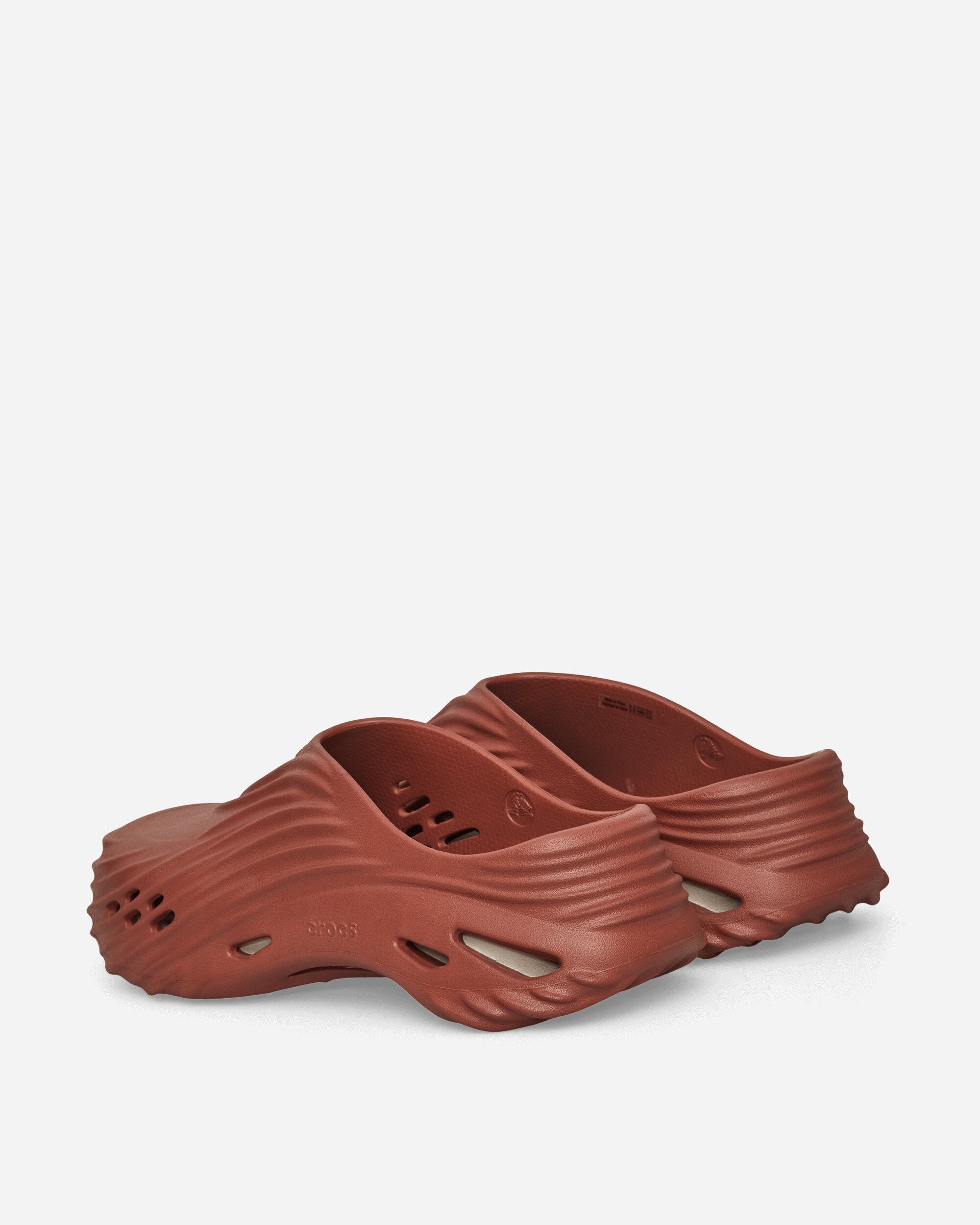 Crocs Echo Wave Rust Sandals and Slides Sandals and Mules CR.210521 RUST