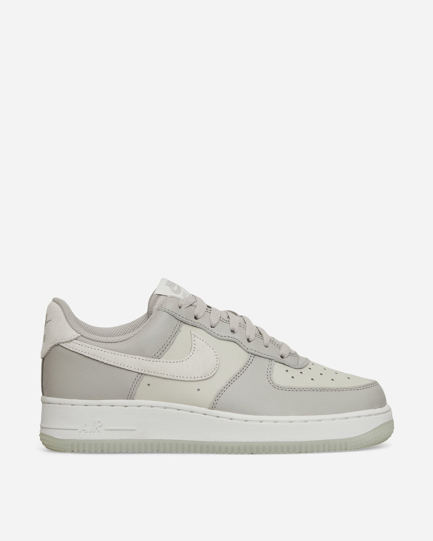 Nike Air Force 1 '07 Lv8 Light Bone/Summit White Sneakers Low FN5832-001