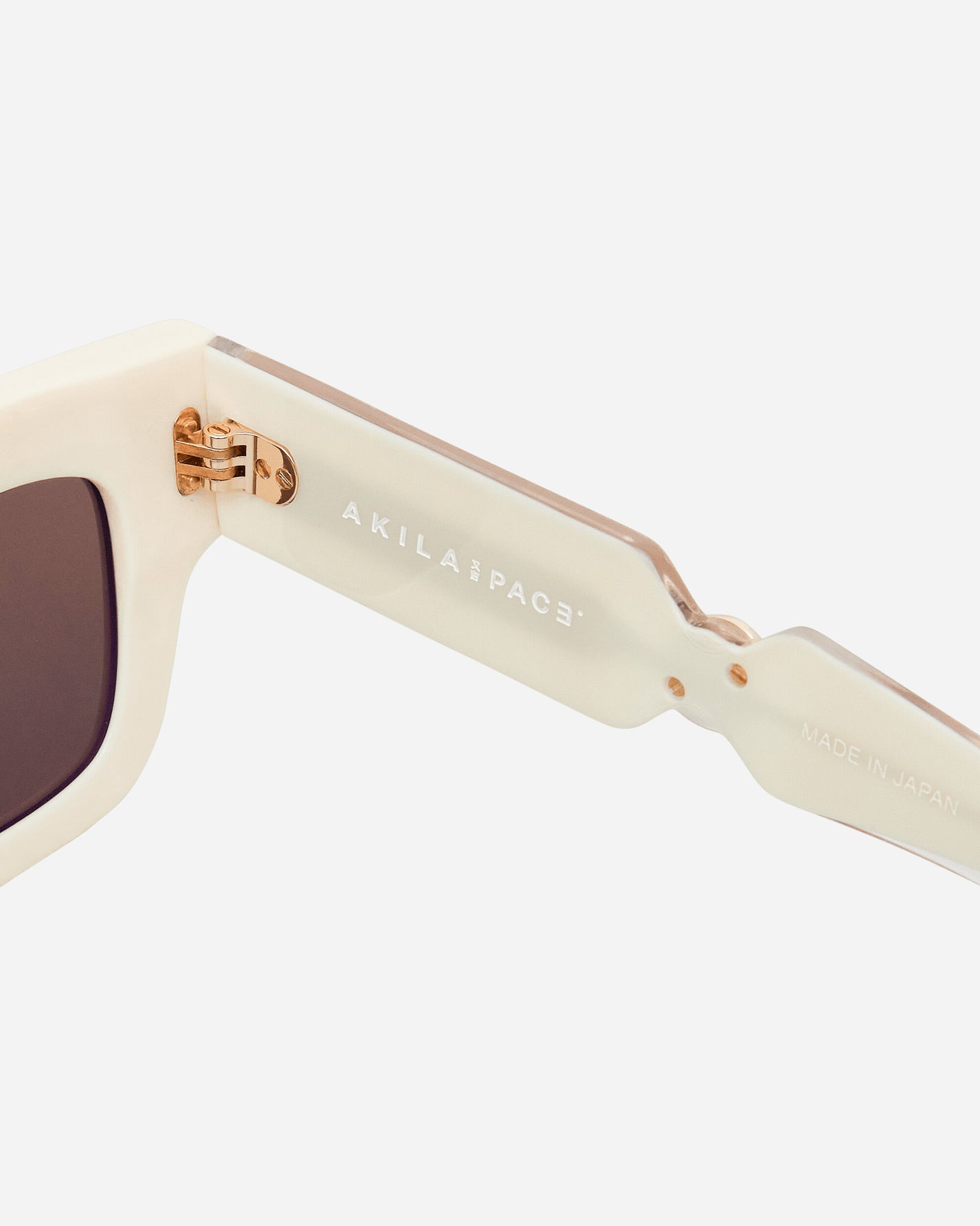 AKILA Ares X Pace Ivory/Brown Eyewear Sunglasses 212569 65P