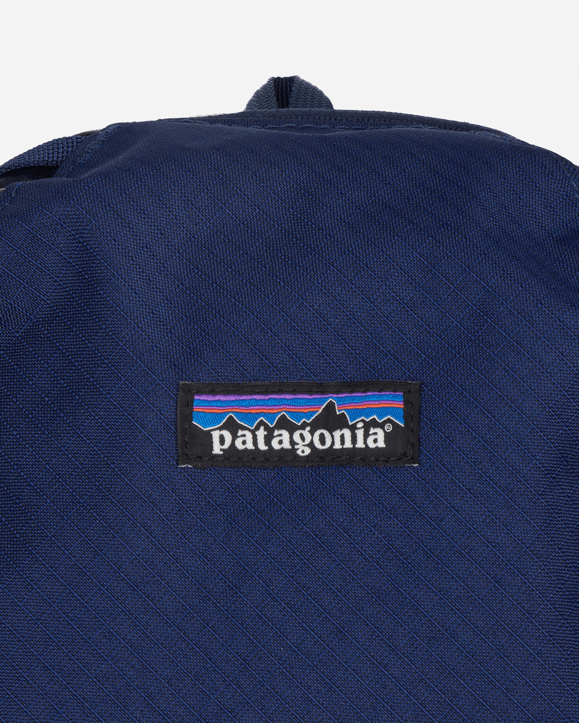 Patagonia Black Hole Cube - Medium Classic Navy Bags and Backpacks Pouches 49366 CNY